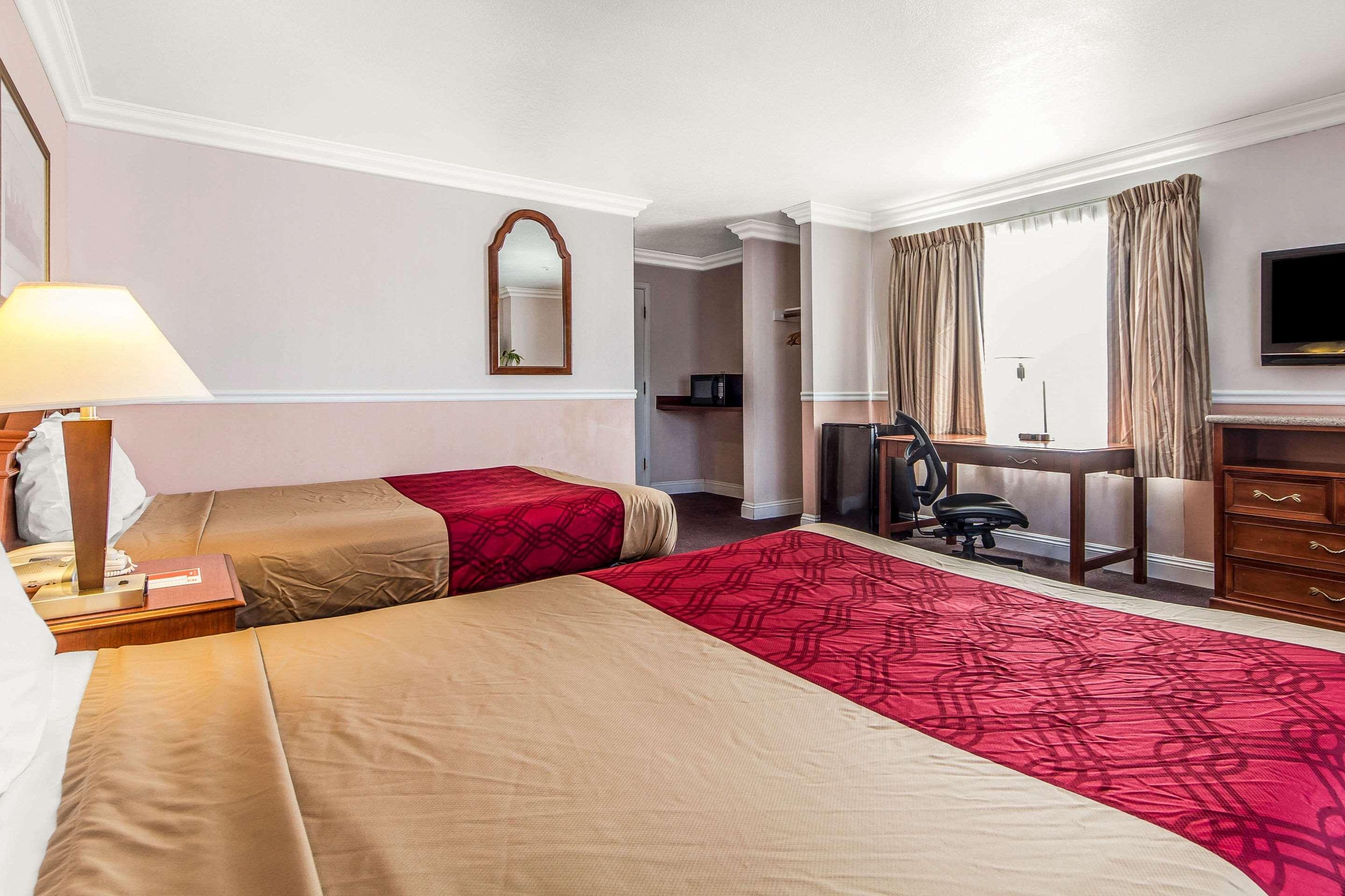 Econo Lodge Castro Valley I-580 Bagian luar foto