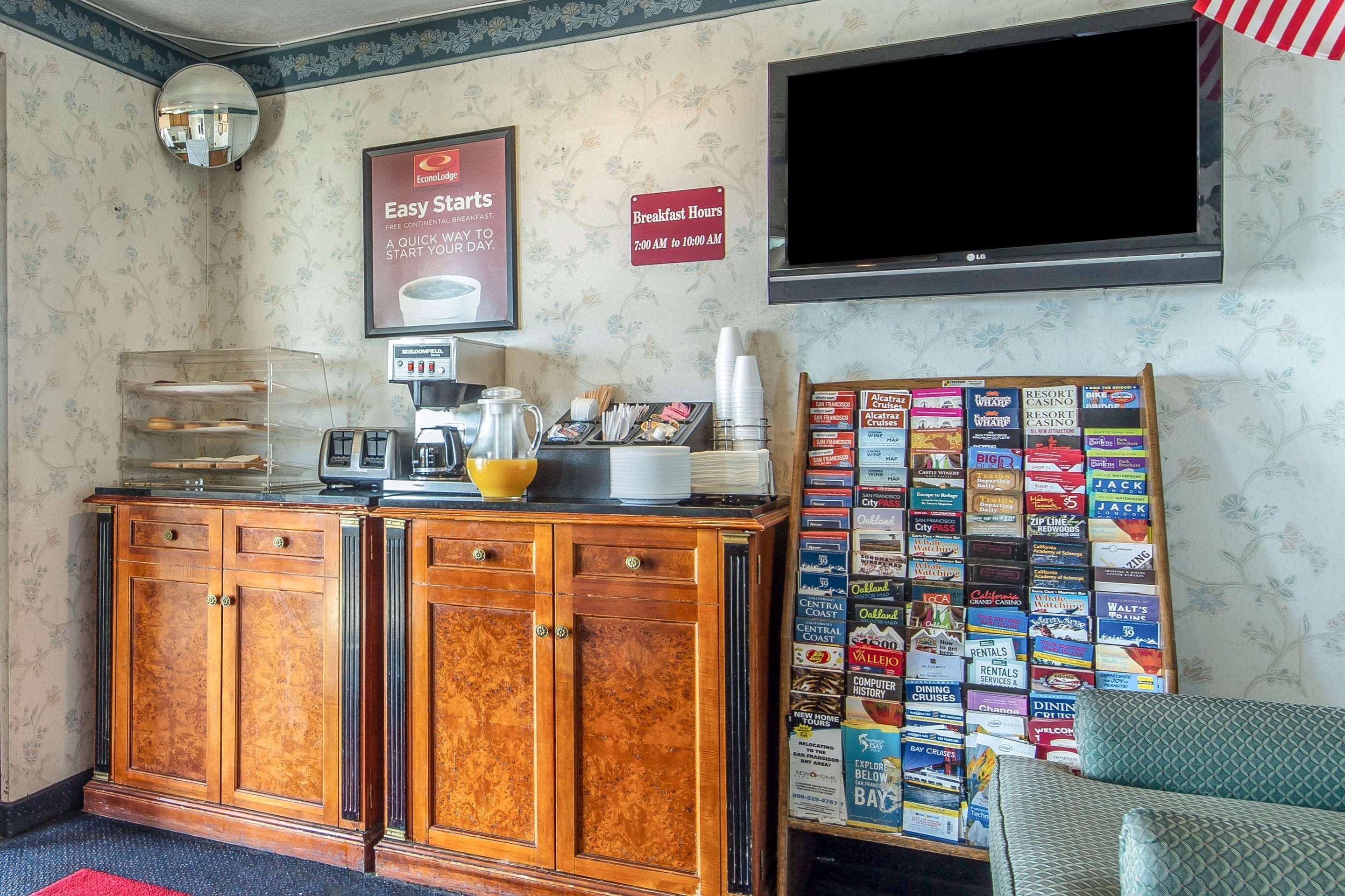 Econo Lodge Castro Valley I-580 Bagian luar foto